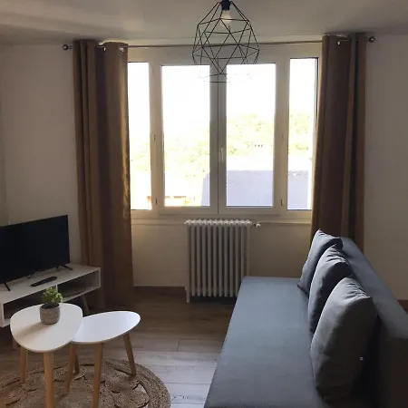 Daire T2 50m2 3*,centre Ville,calme,lumineux Charme *